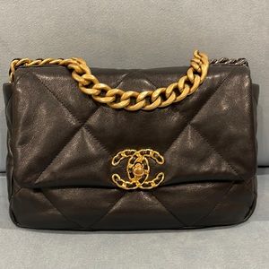 Chanel 19 Size Small